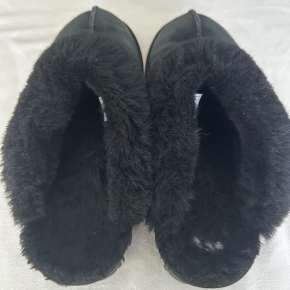 UGG Black Suede Slippers Women’s Size 9 - Picture 4 of 7